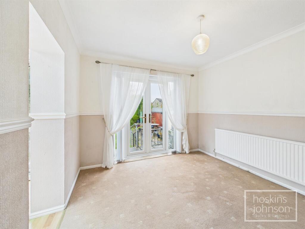 Dining Room/ Bedroom 3