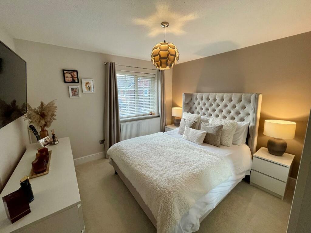 Bedroom One.jpg