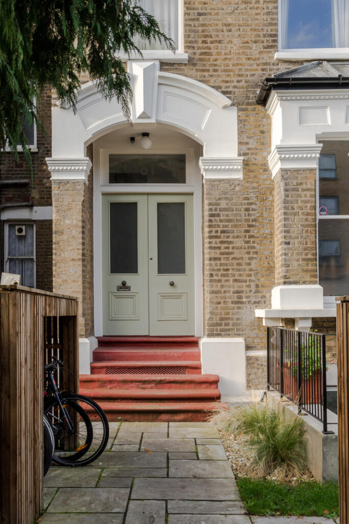 236116 - Flat 1, 61 Queens Drive-4.jpg