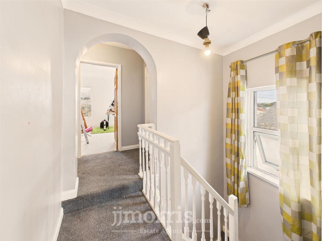 Split Level Half Landing