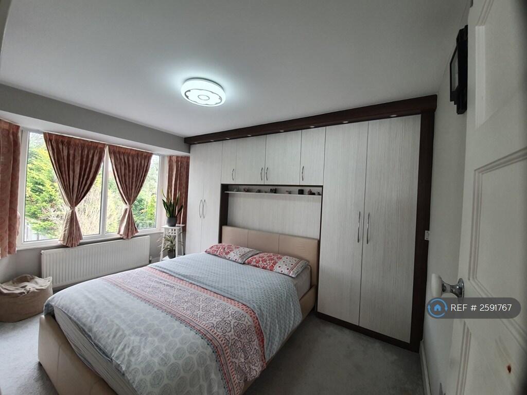 Bedrooom 1
