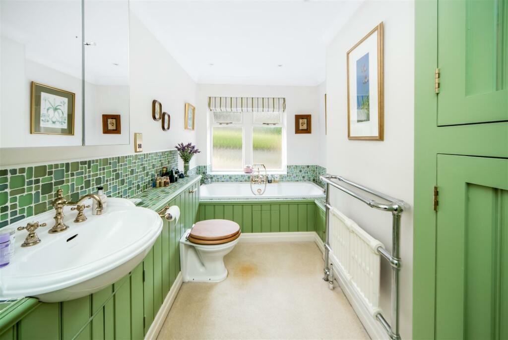 HOUSE BATHROOM
