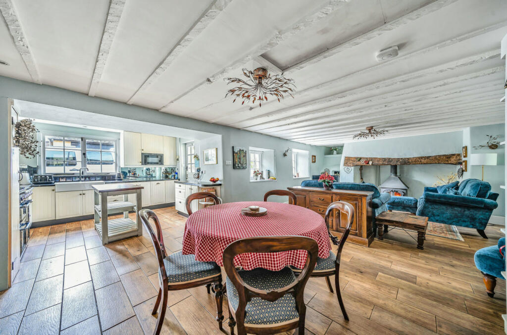 Living/Dining Room