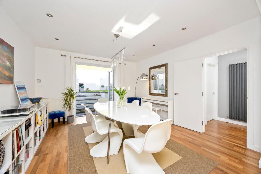 Barn Rise 60 DINING AREA.jpeg