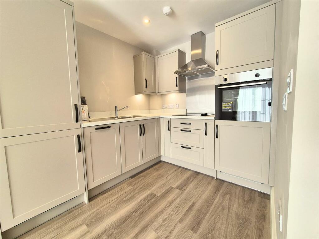 Open Plan Living Area / Kitchen