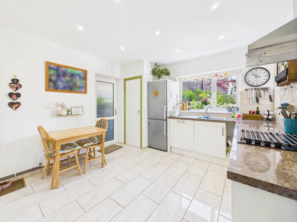 Kitchen and breakfast room
