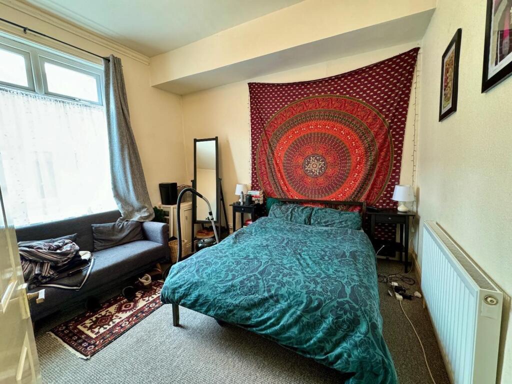 gf bedroom.jpg