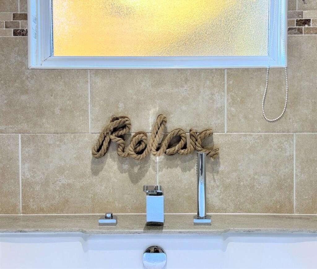 BATHROOM6