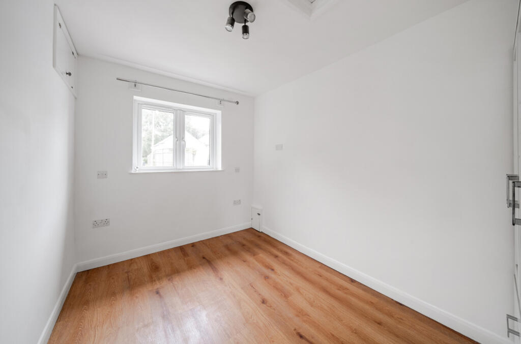 1296841-22-682f17...