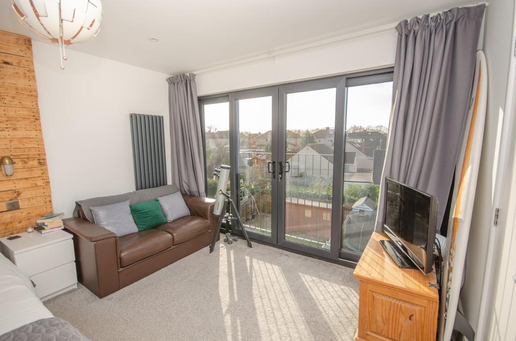 Master bedroom pic 3.jpg