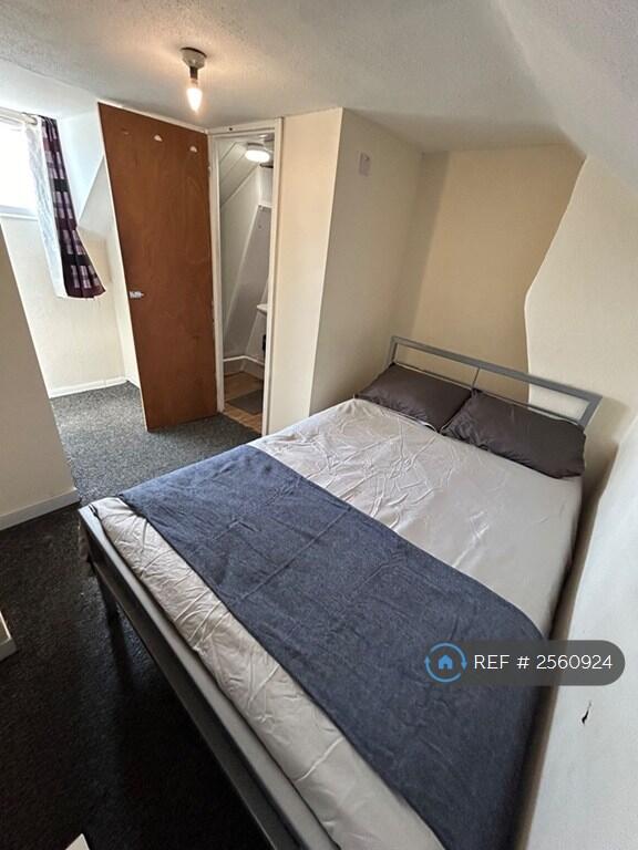 Double Bedroom With Ensuite