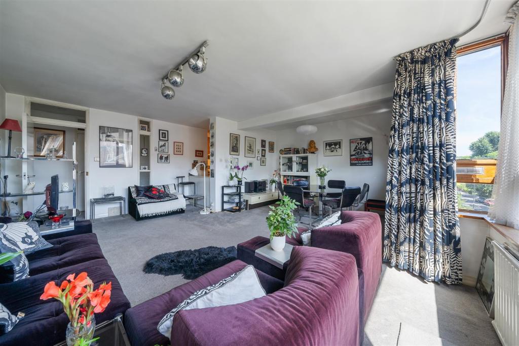 Flat 6, Lancaster Lodge NW3 2UW-8.jpg