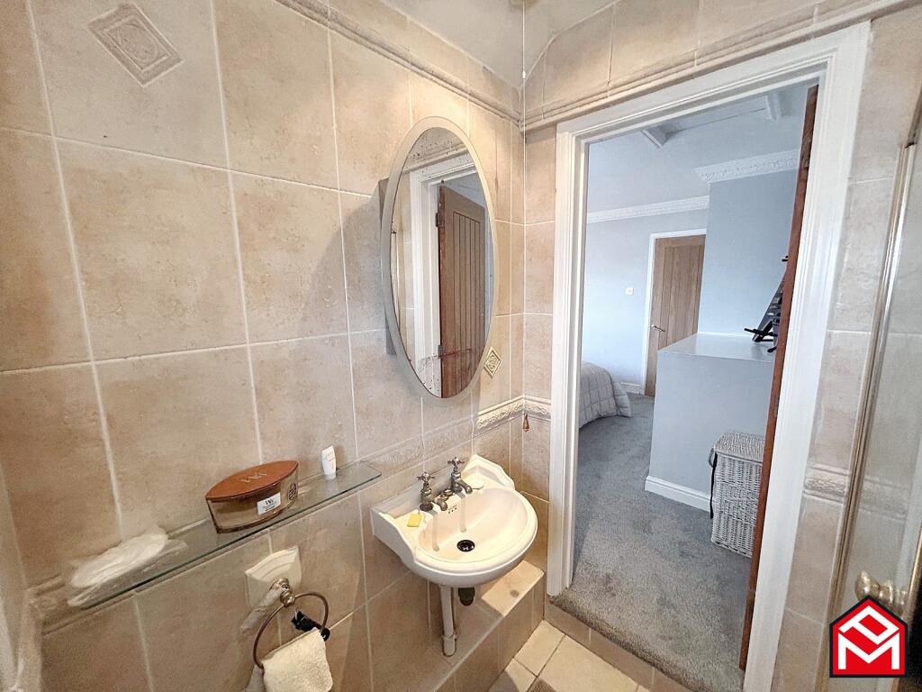 En-suite shower room