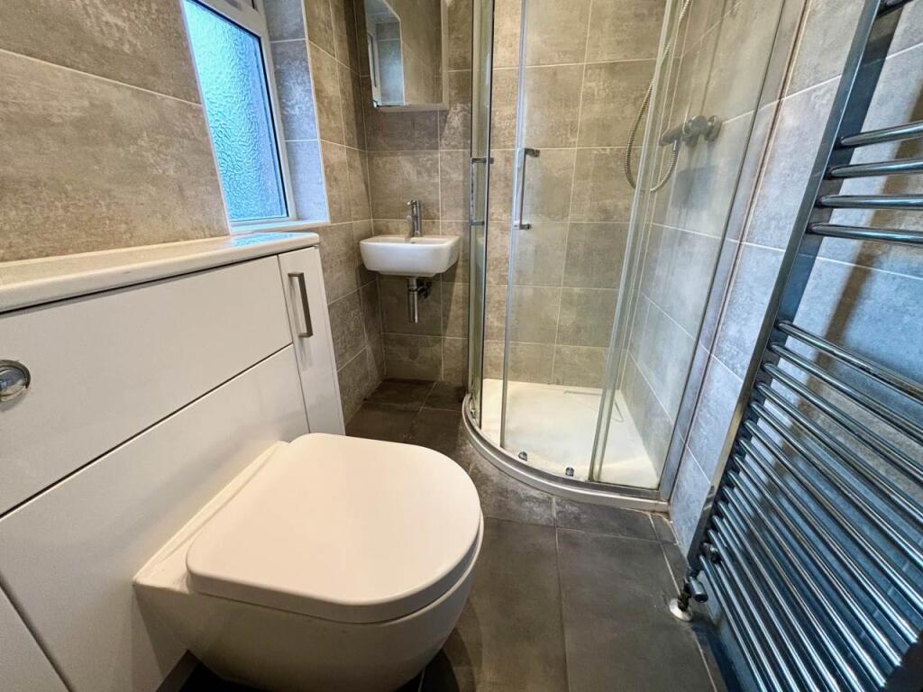 Shower Room &amp; W/c