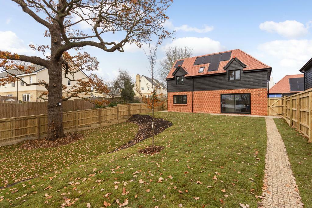 2 Farm Court 327826 (23).jpg