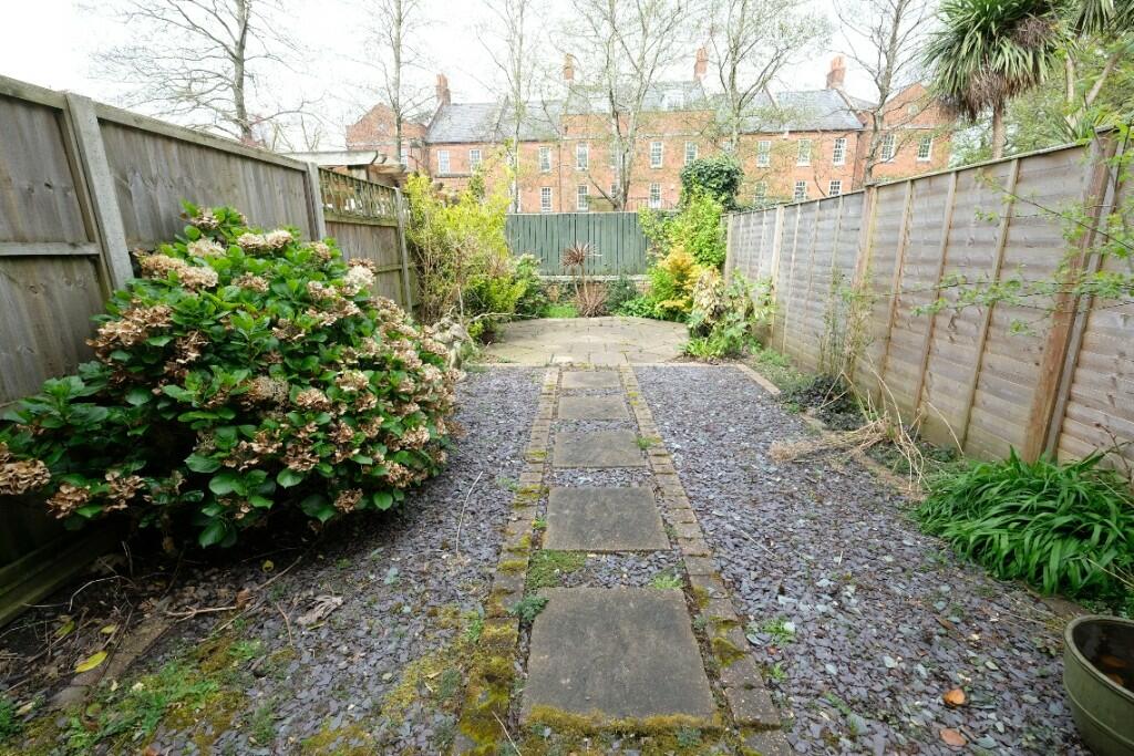 GARDEN