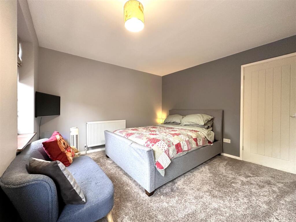 Master Bedroom 431