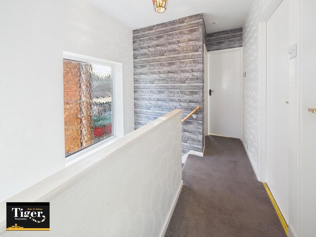 CAM02176G0-PR0768...