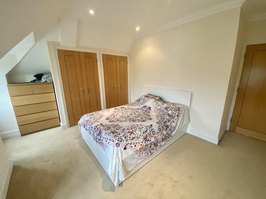 6. Bedroom.jpeg