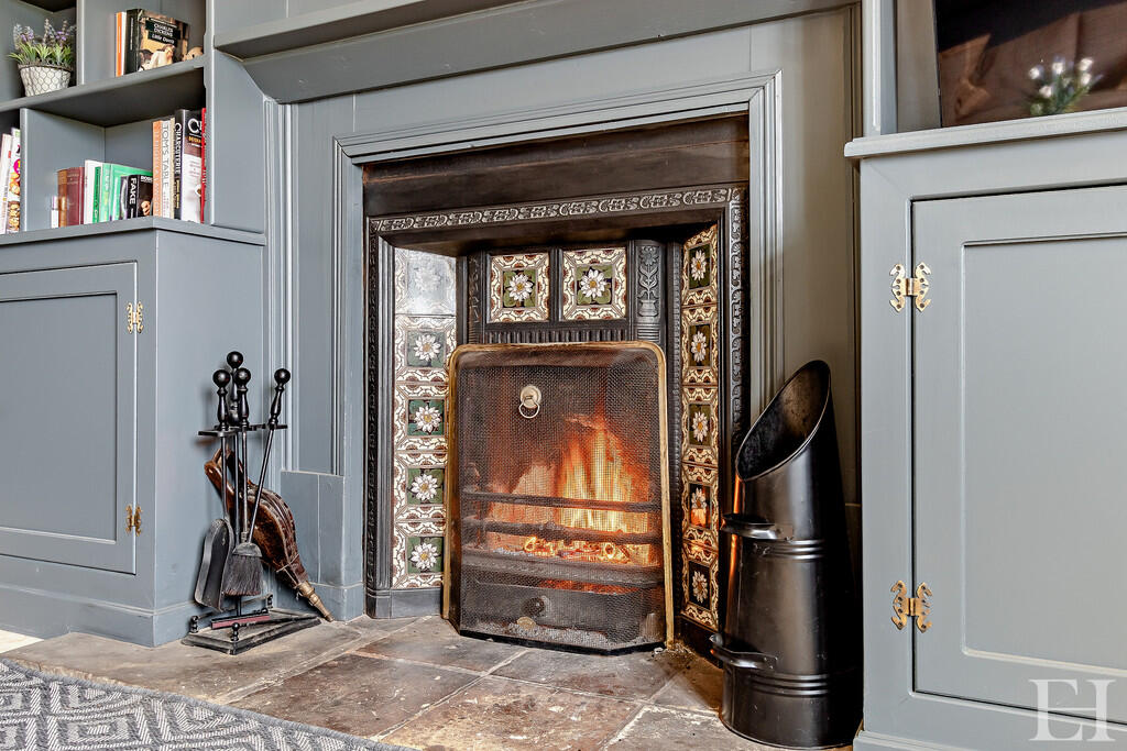 8648440-interiorW...