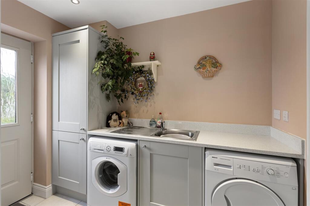 11_Farefield_Close_78.jpg