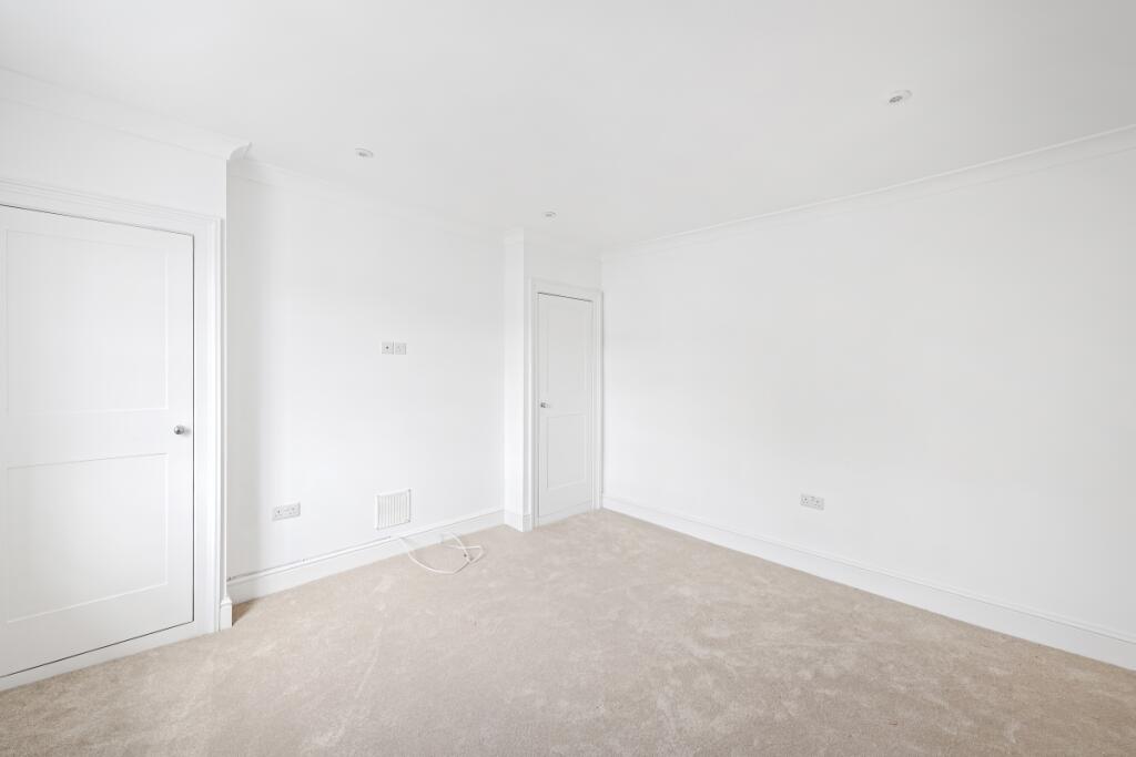 33 Conway Street ...