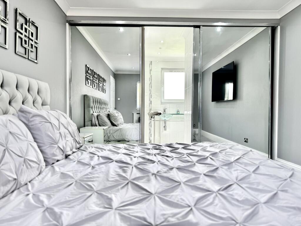 977620F5-C32F-45BE-A57A-69F57C8EECE1