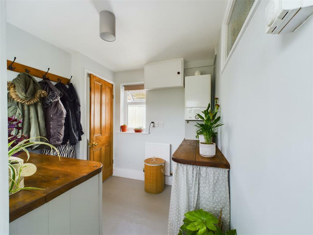 UTILITY ROOM
