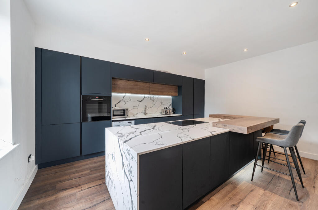 1319192-2-6867d91...