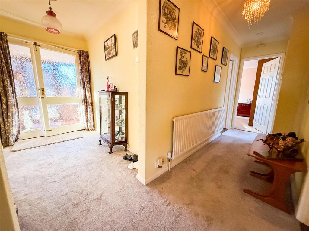 ENTRANCE HALLWAY