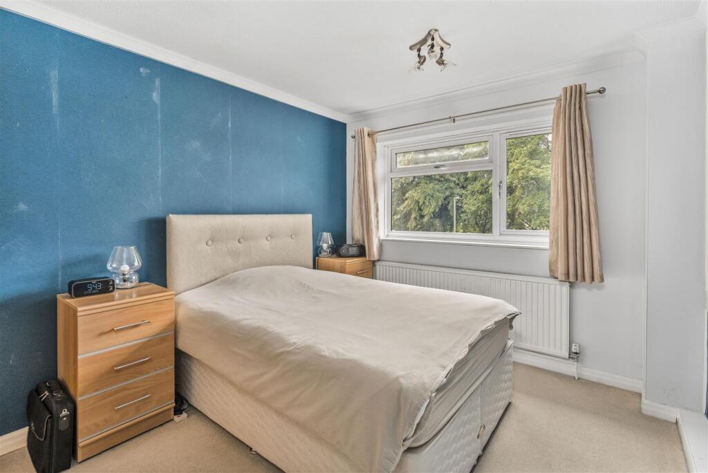 8 Wheatley Close, Banbury-22.jpg