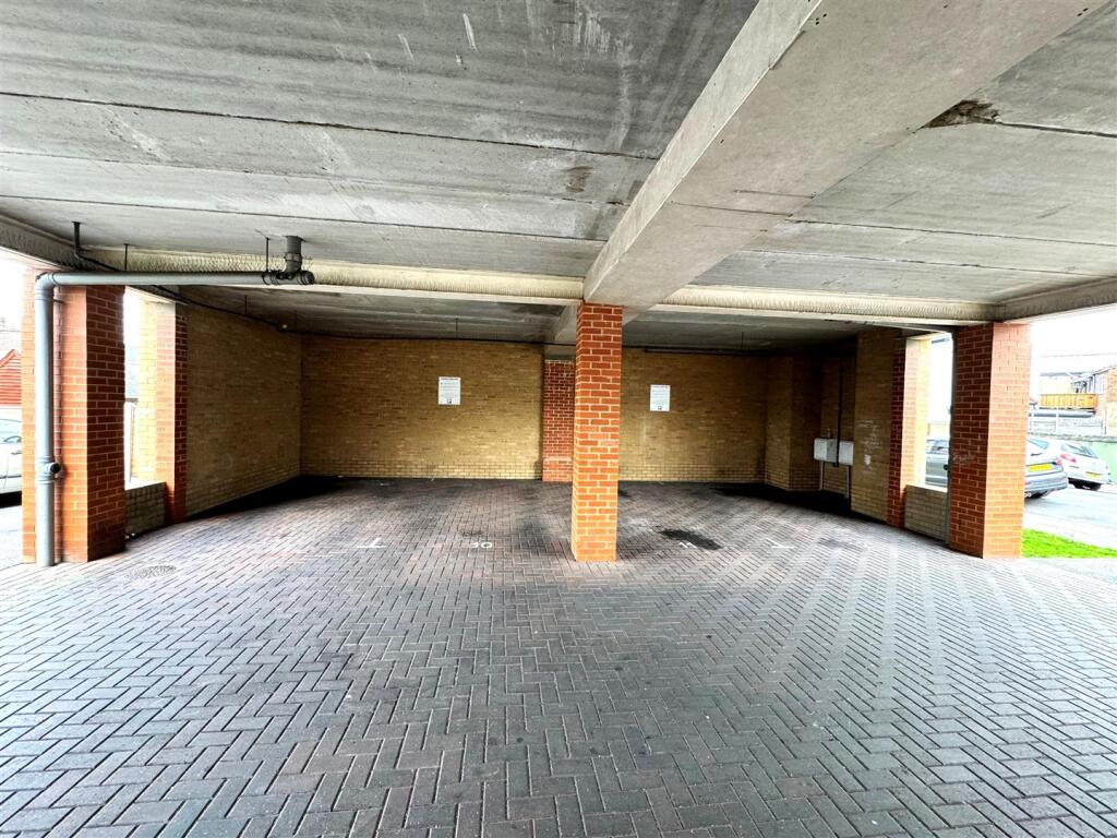 Parking.jpg