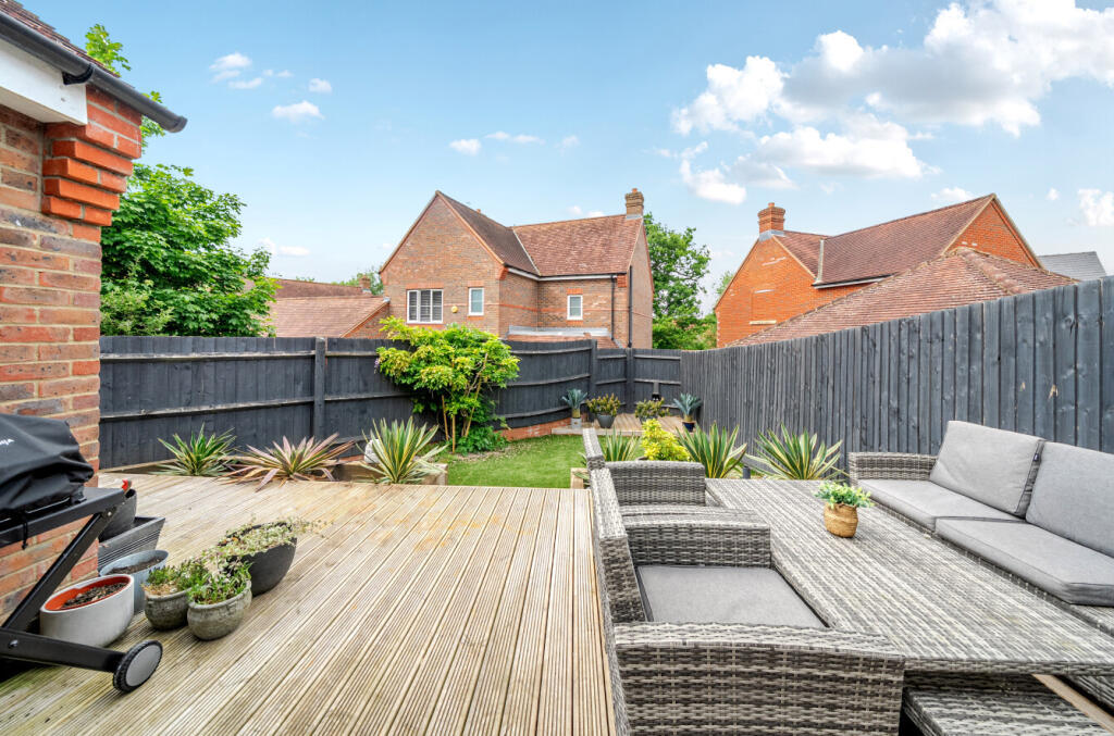 1295031-7-682f584...