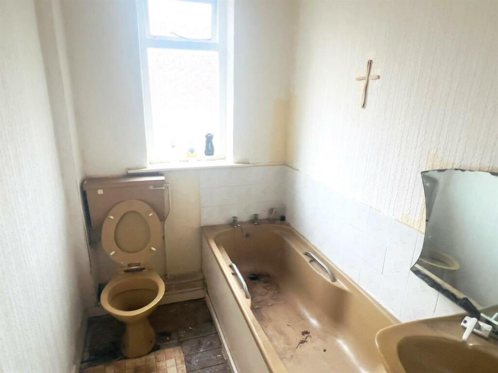 WhatsApp Image 2024-10-16 at 14.23.28 (7).jpeg