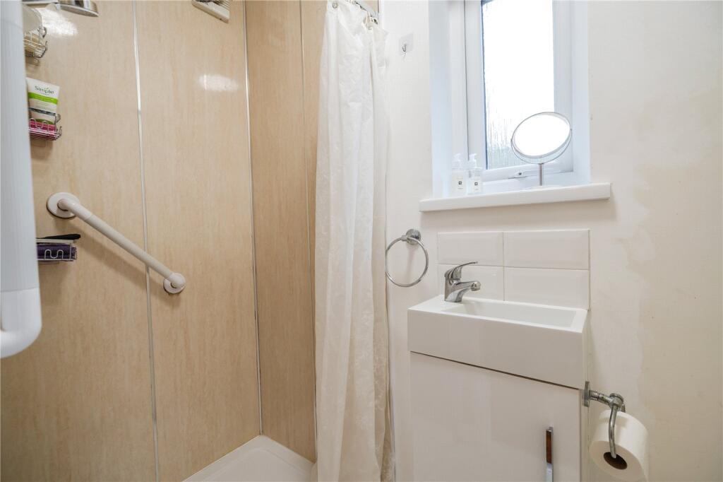 Shower Room (2)