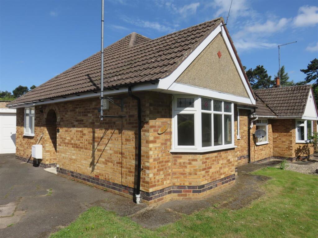 Landsdown Drive, Westone, Northampton, NN3 3ED