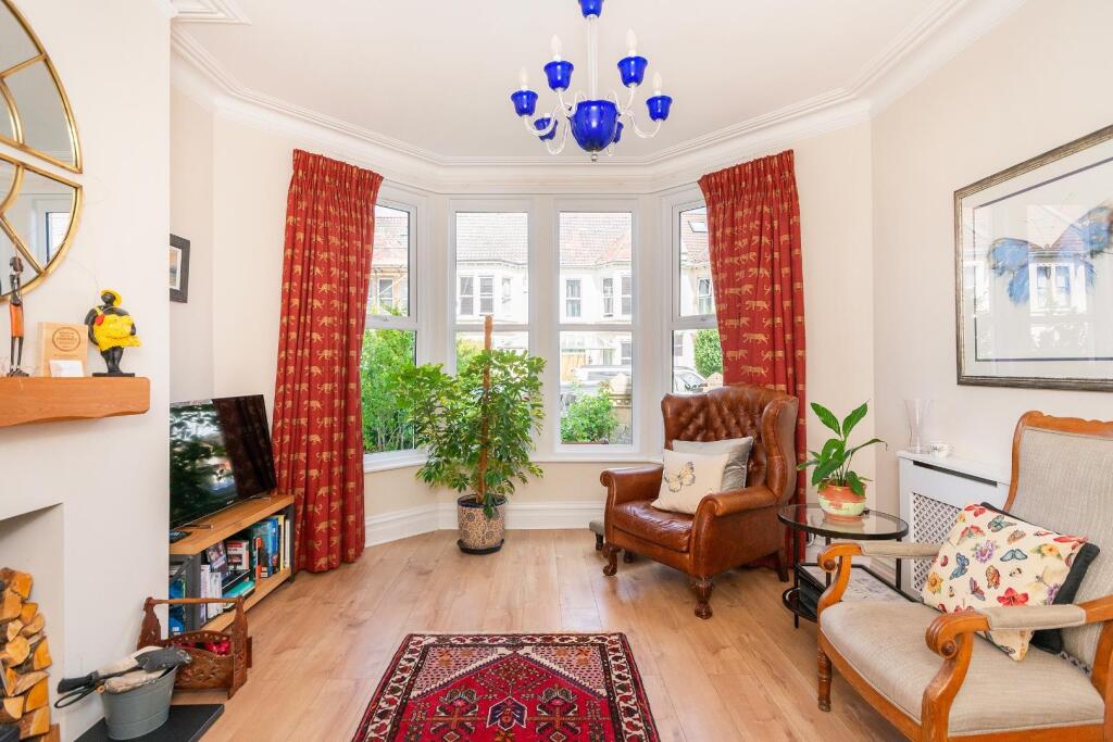 1B9RKE - Living Room B.jpg