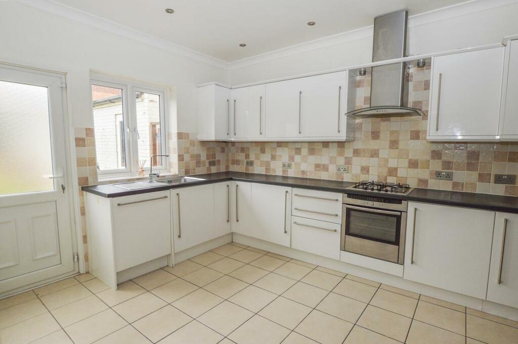 Kitchen_edited.jpg