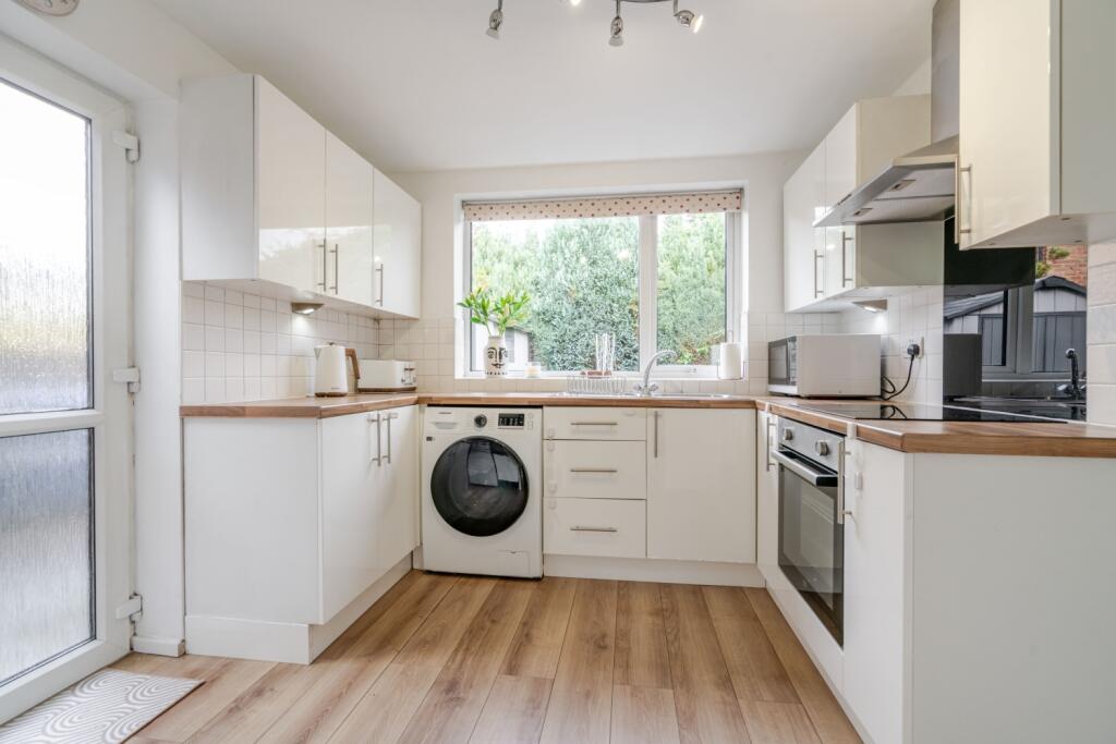 Kitchen - Ashton Lane - EweMove