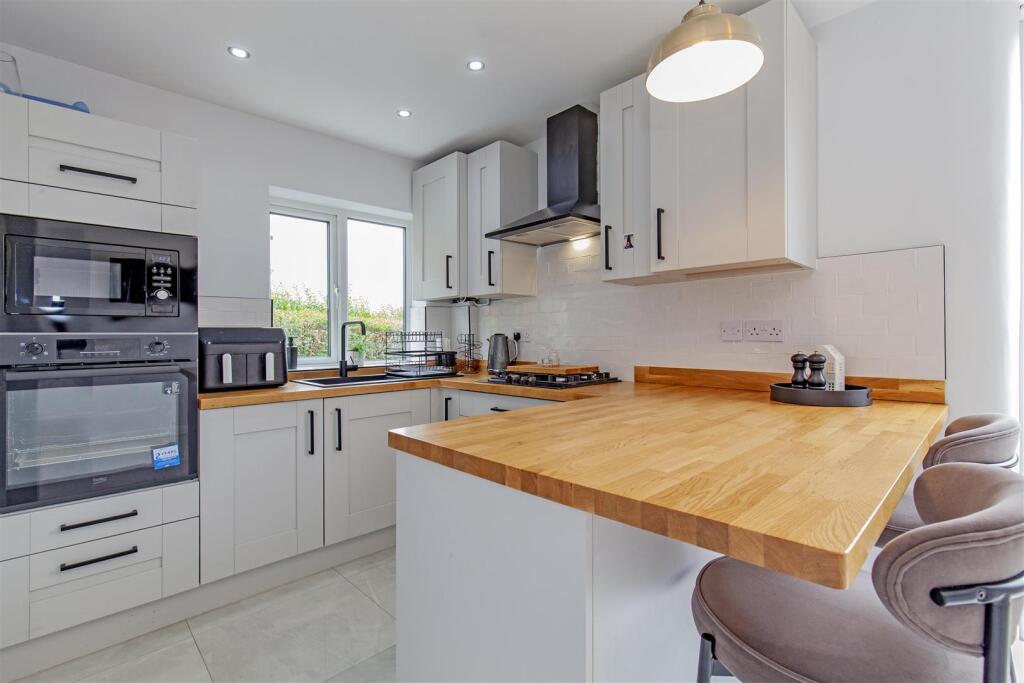 Fabulous Dining Kitchen