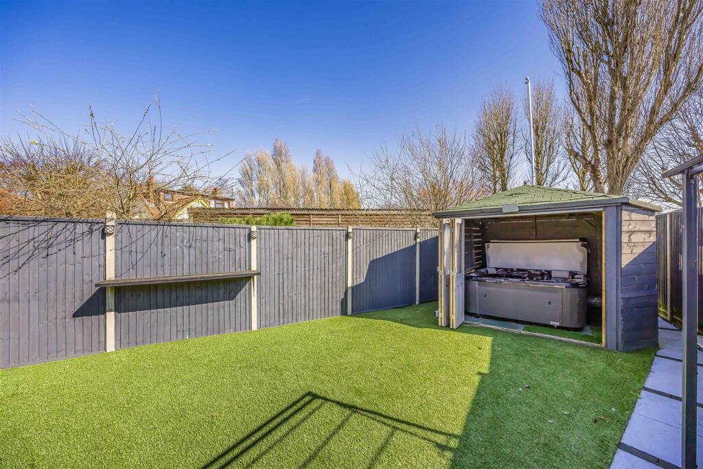 26 Queens Grove, Waterlooville-Small-PorticoMarket
