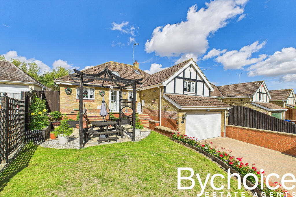 CAM05454G0-PR0052-STILL021