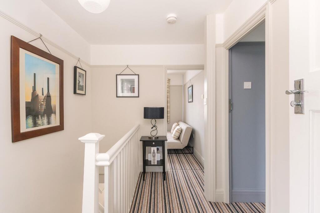 0J7ABN - Landing B.jpg