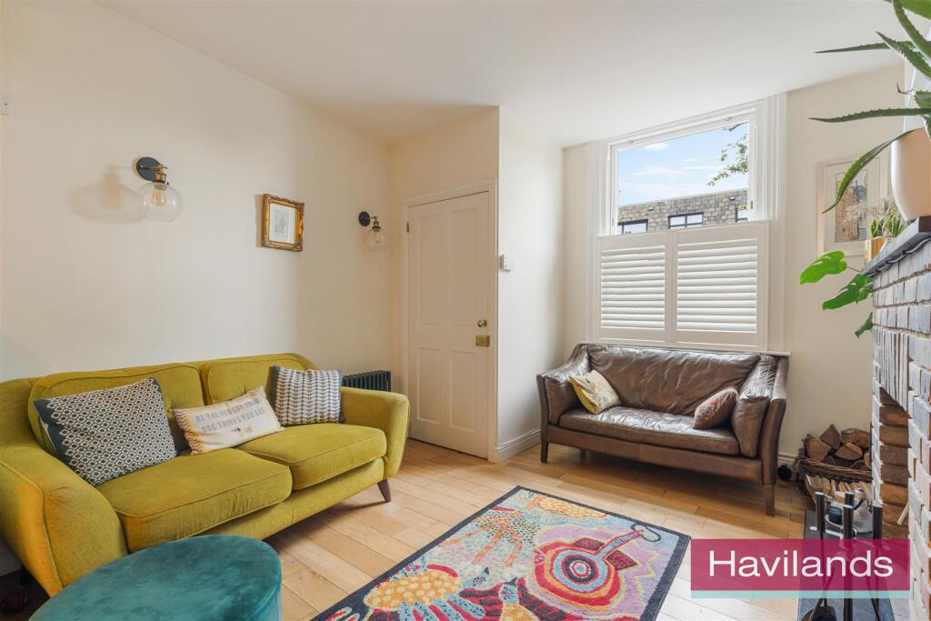 Eversley Park Road-4.jpg