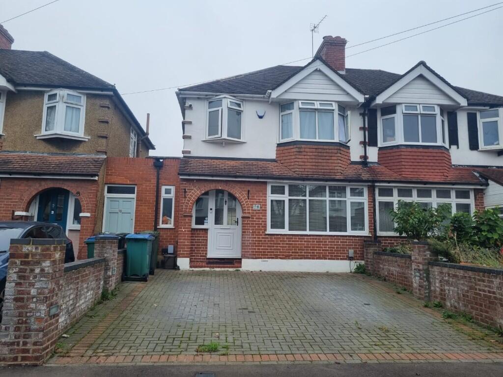 Meadow Road, Watford, Hertfordshire, WD25