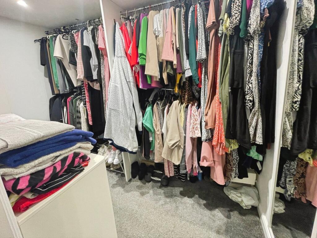 Dressing Room and Walk in Wardrobe