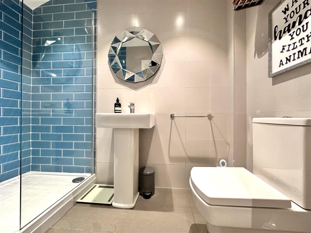Modern GF Shower Room 230
