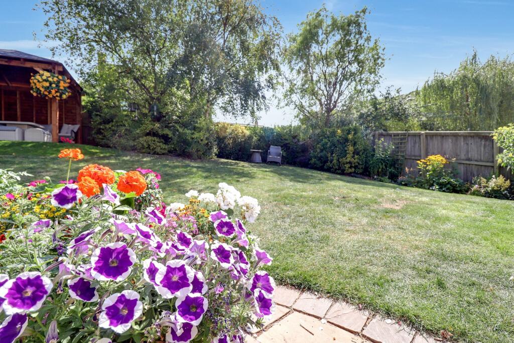 31- Rob Hammond EweMove Pontefract