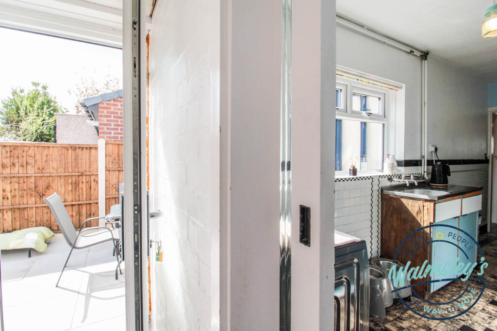 Rear lobby to garden