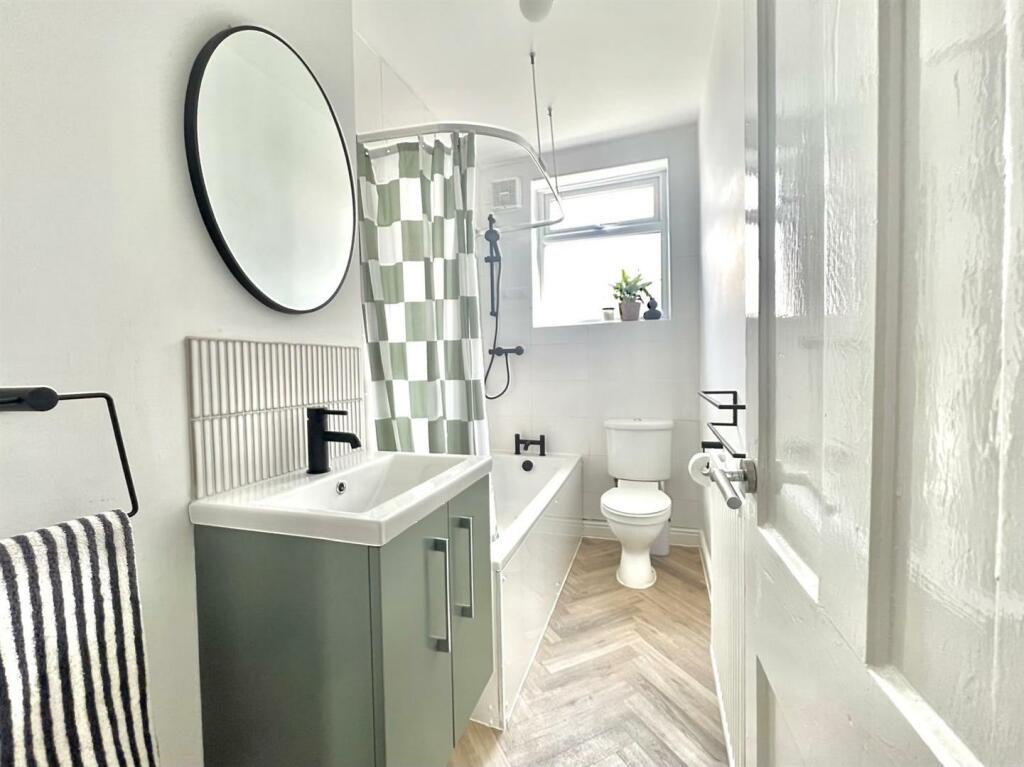 bath 2.jpg